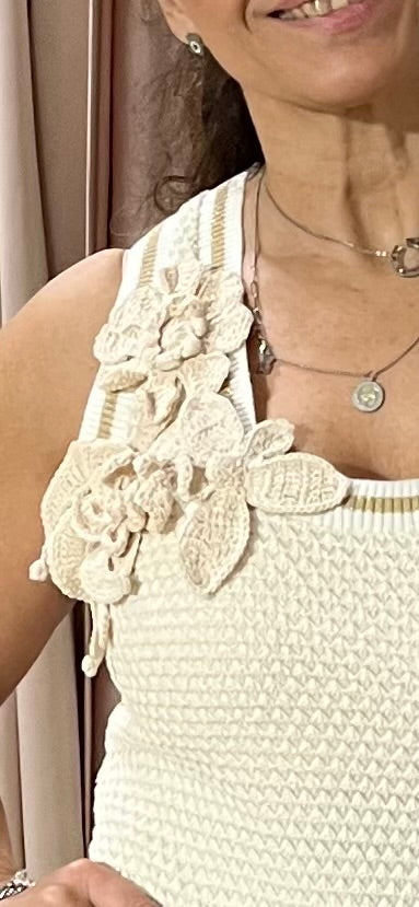
                      
                        VESTIDO TRICÔ
                      
                    