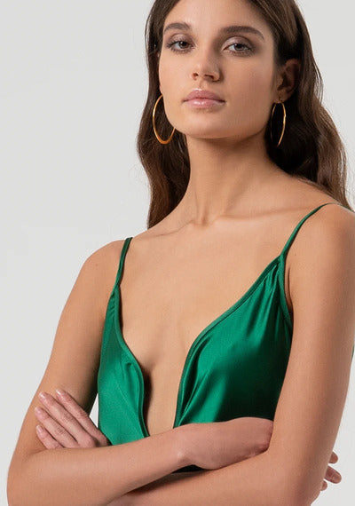
                      
                        VESTIDO ANAGUA EM CETIM
                      
                    