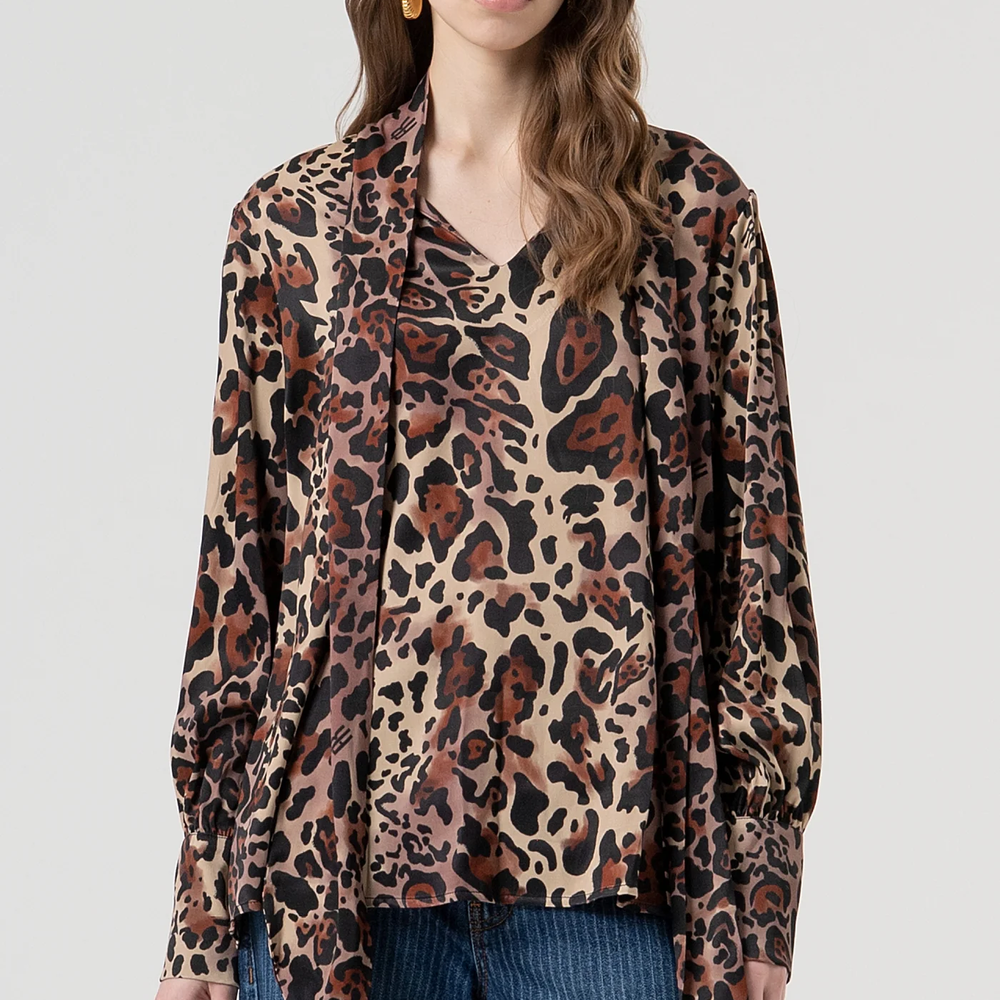 
                      
                        BLUSA GOLA COM FAIXA
                      
                    