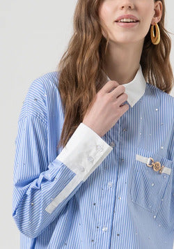 CAMISA OVER FIT COM STRASS