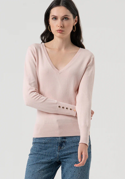 
                      
                        CAMISOLA COM GOLA V
                      
                    
