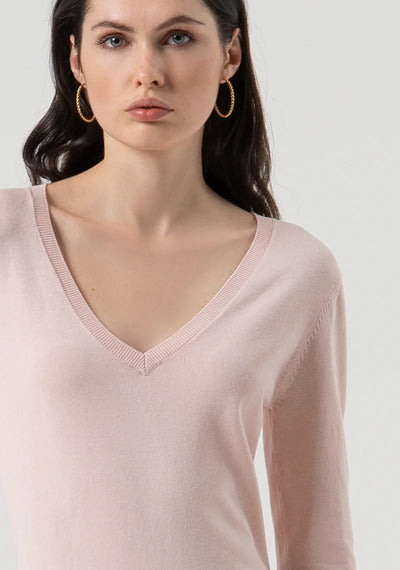 
                      
                        CAMISOLA COM GOLA V
                      
                    