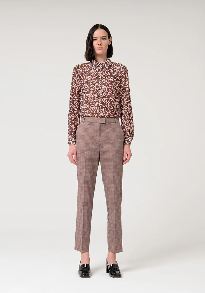 
                      
                        CALÇA CHINOS
                      
                    